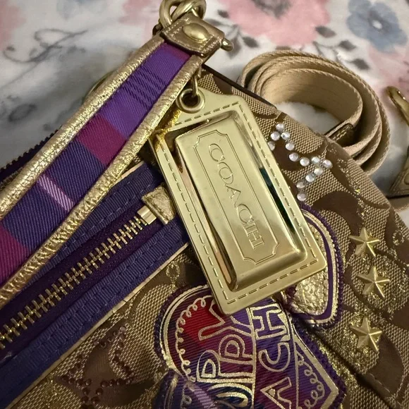 Coach special edition purple gold stars poppy purse on signature canvas preowned - Picture 13 of 17